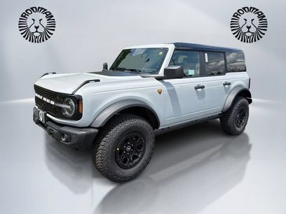New 2026 Ford Bronco Badlands w/ Wildtrak Package