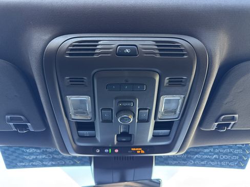 Used 2023 GMC Yukon Denali w/ Denali Reserve Package image 29