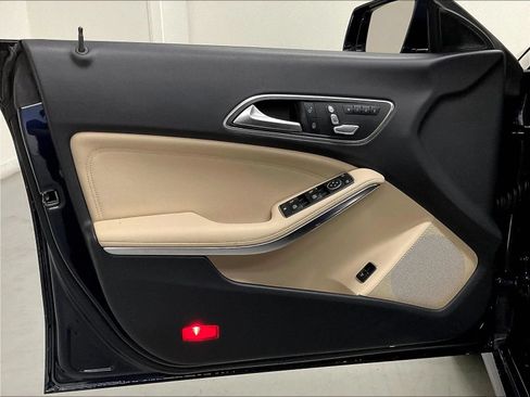 Used 2017 Mercedes-Benz CLA 250 image 17
