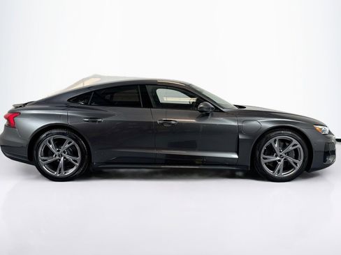 Used 2023 Audi e-tron GT Prestige w/ Prestige Package image 4
