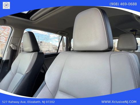 Used 2017 Toyota RAV4 Limited image 10