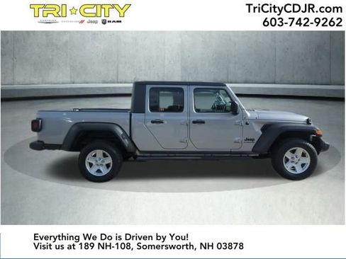 Used 2020 Jeep Gladiator Sport w/ Quick Order Package 24S image 6