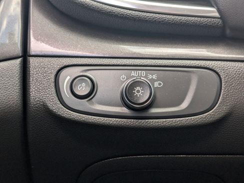 Used 2022 Buick Encore Preferred w/ Safety Package image 20