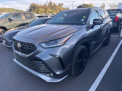 Used 2025 Toyota Highlander XSE