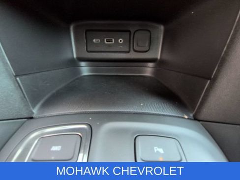 Certified 2024 Chevrolet Equinox RS AWD/4WD image 36