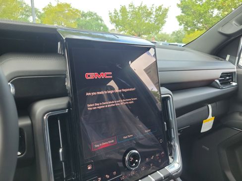 New 2026 GMC Yukon XL Denali w/ Denali Reserve Package image 11