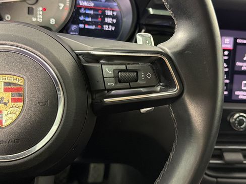 Certified 2024 Porsche Macan AWD/4WD image 23