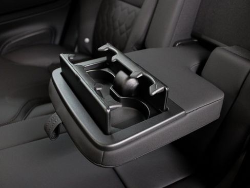 New 2025 Volvo XC90 T8 Plus w/ Protection Package Premier image 32