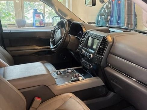 Used 2019 Ford Expedition Limited AWD/4WD image 9