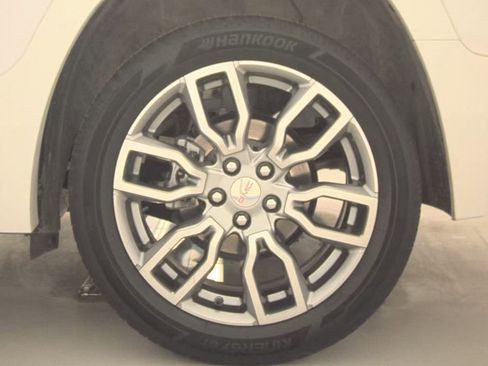 Used 2023 GMC Terrain Denali image 12