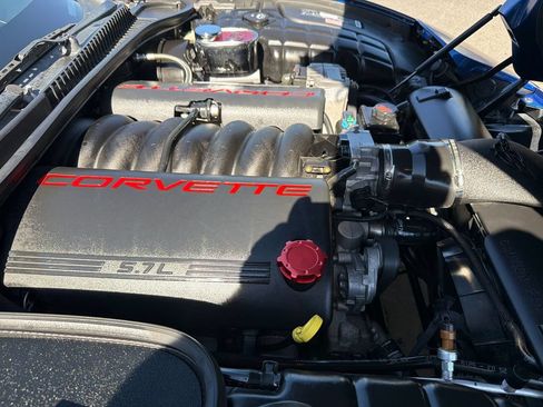 Used 2003 Chevrolet Corvette Coupe w/ Preferred Equipment Group RWD image 29