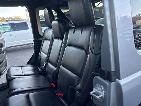 Used 2018 Jeep Wrangler Unlimited Rubicon AWD/4WD image 15