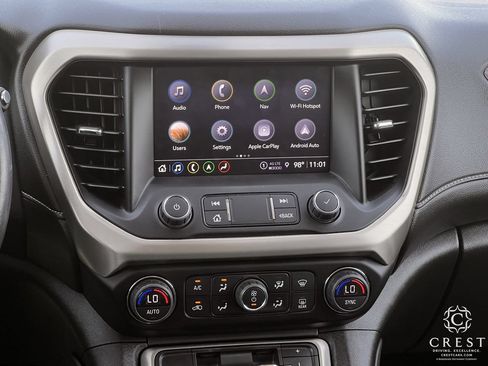 Used 2022 GMC Acadia Denali w/ Denali Technology Package FWD image 16