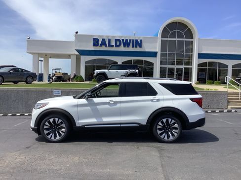 New 2026 Ford Explorer Platinum AWD/4WD image 4