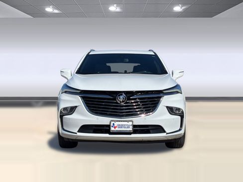 Used 2022 Buick Enclave Essence image 6