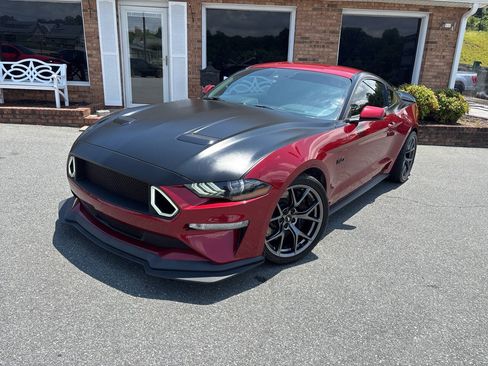 Used 2019 Ford Mustang GT Premium w/ Performance Package - Level 2 RWD image 3