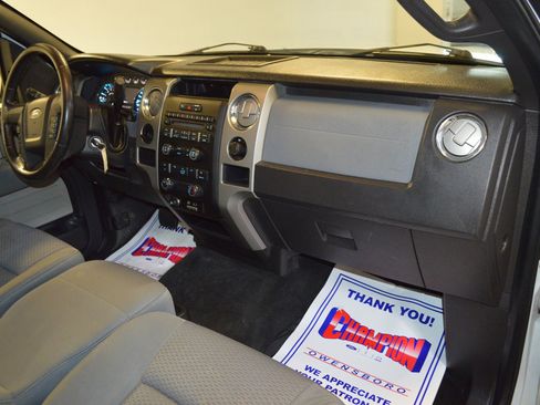 Used 2011 Ford F150 XLT w/ XLT Chrome Pkg image 10