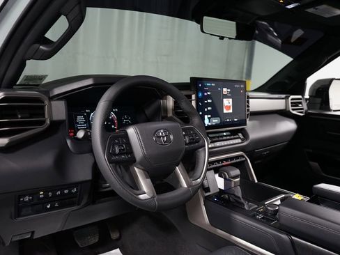 Used 2025 Toyota Tundra Limited image 13