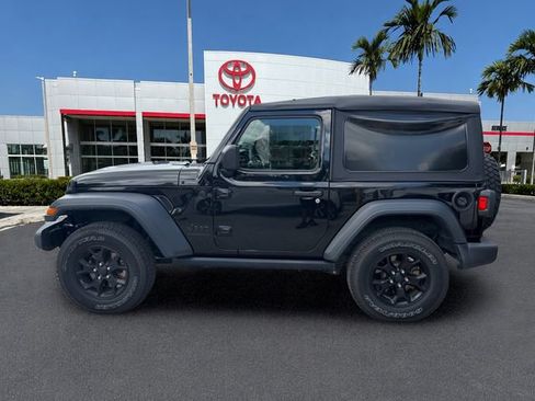 Used 2020 Jeep Wrangler Sport AWD/4WD image 4