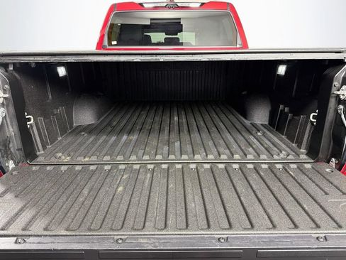 Used 2024 Toyota Tundra Platinum AWD/4WD image 27
