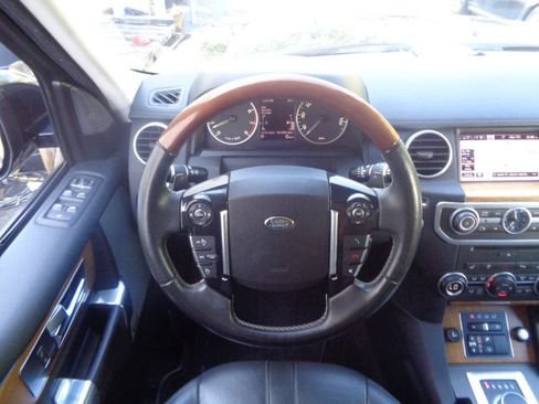 Used 2016 Land Rover LR4 HSE Silver Edition AWD/4WD image 30