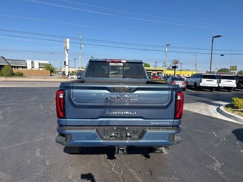 Used 2025 GMC Sierra 2500 Denali Ultimate AWD/4WD image 9
