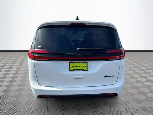 Used 2024 Chrysler Pacifica Limited FWD image 34