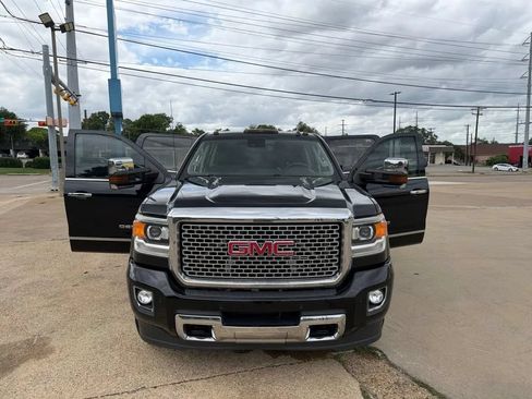 Used 2016 GMC Sierra 2500 Denali w/ Duramax Plus Package AWD/4WD image 43