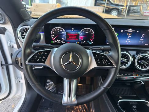 Used 2025 Mercedes-Benz CLA 250 image 17