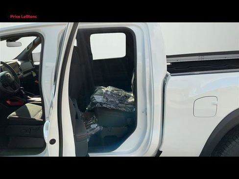 New 2026 Nissan Frontier PRO-4X w/ Pro-4x Convenience Package AWD/4WD image 39