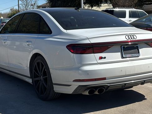 Used 2022 Audi S8 image 5