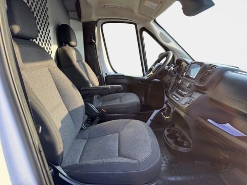Used 2023 RAM ProMaster 2500 FWD image 10