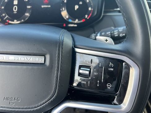 Used 2024 Land Rover Range Rover Sport SE image 32