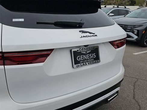 Used 2024 Jaguar F-PACE R-Dynamic S image 11