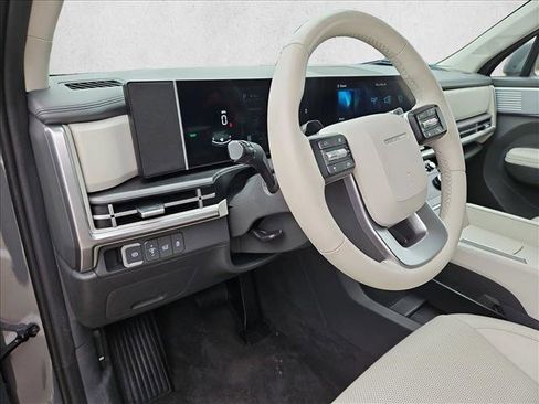 Used 2025 Hyundai Santa Fe SEL AWD/4WD image 10
