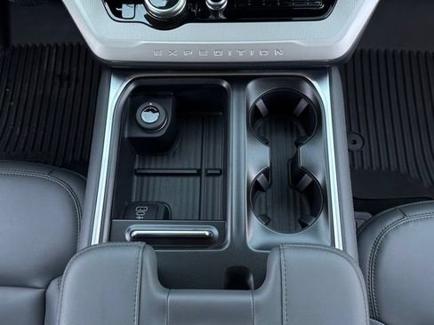New 2027 Ford Expedition Active AWD/4WD image 32