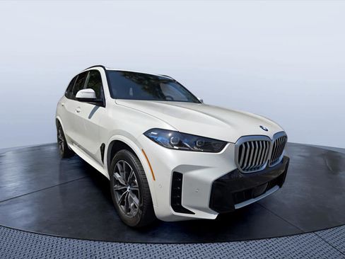 Used 2026 BMW X5 sDrive40i w/ M Sport Package RWD image 1
