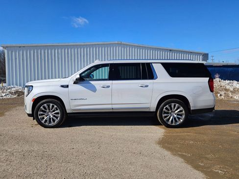 Used 2022 GMC Yukon XL Denali image 37