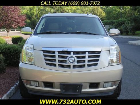 Used 2007 Cadillac Escalade AWD w/ Information Package image 37