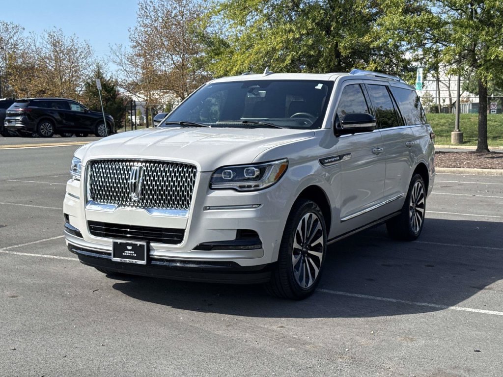 Used 2024 Lincoln Navigator Reserve AWD/4WD image 20