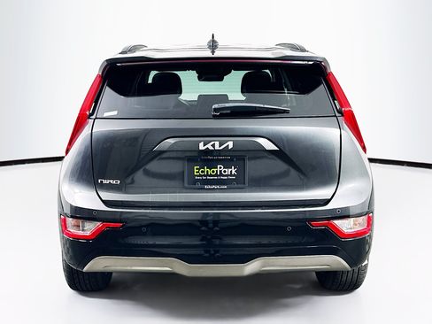 Used 2023 Kia Niro Wind w/ Wind Preserve Package FWD image 7