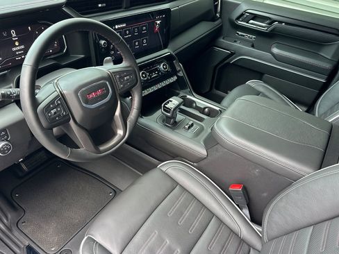 Used 2025 GMC Sierra 1500 AT4X image 4