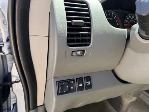 Used 2018 Nissan Frontier SV AWD/4WD image 28
