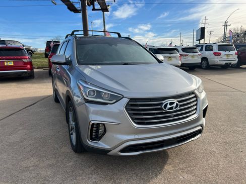 Used 2019 Hyundai Santa Fe XL image 4