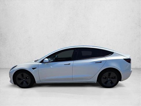 Used 2021 Tesla Model 3 Standard Range Plus RWD image 8