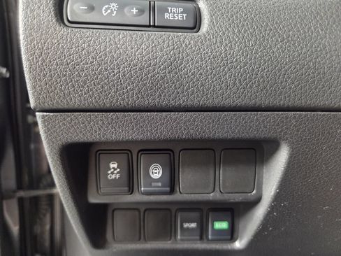 Used 2020 Nissan Rogue Sport S FWD image 18