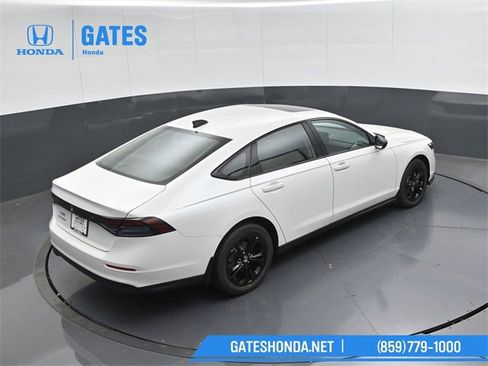 New 2025 Honda Accord SE image 38