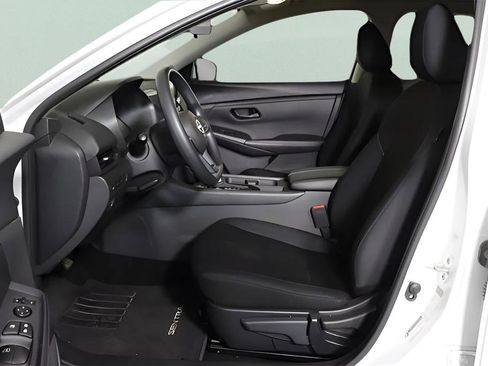 Used 2024 Nissan Sentra S image 38