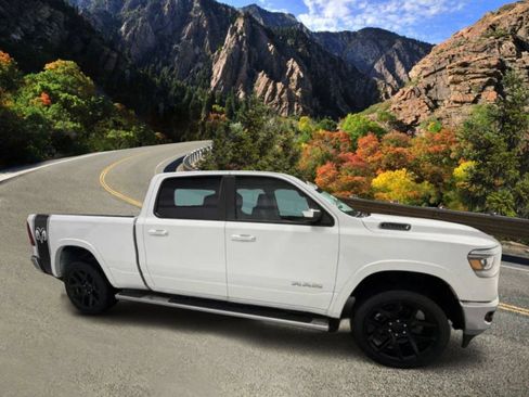 Used 2022 RAM 1500 Laramie AWD/4WD image 5