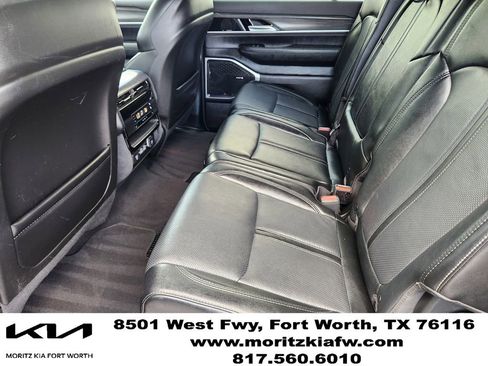 Used 2024 Jeep Wagoneer L Series II w/ Flexible Seating Group RWD image 28